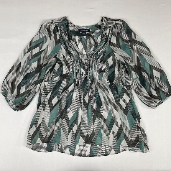 Banana Republic Semi Sheer Top Womens XS Grey Green Chevron Print Classic Office - Picture 3 of 12